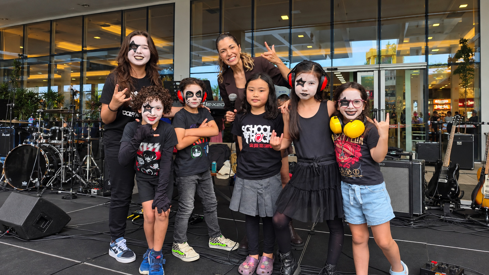 Banda mirim da School of Rock no Vale Sul Shopping (Foto: School of Rock)